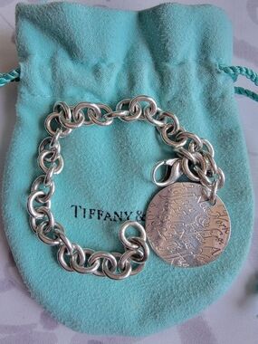 Tiffany & Co. Sterling Silver Notes Round Tag Link Bracelet - Silver